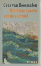 Met blote knieen aan de zeerand